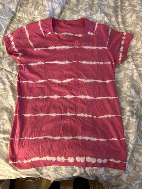 lululemon athletica Pink and White Short Sleeve Tie-Dye Tee